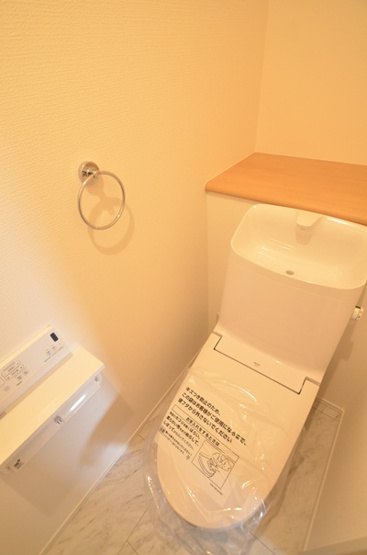 【トイレ】 | 座間市相模が丘3丁目　新築戸建て　全１棟【仲介手数料無料】 | １階