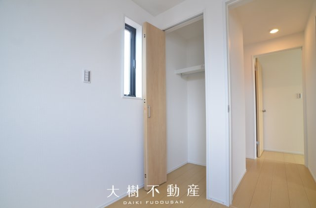 【洋室】 | 座間市相模が丘3丁目　新築戸建て　全１棟【仲介手数料無料】 | 3階　洋室4（4.5帖）クローゼット