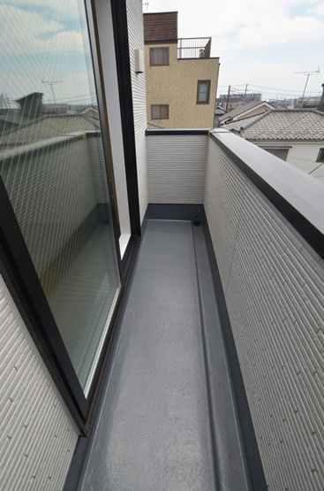 【バルコニー】 | 座間市相模が丘3丁目　新築戸建て　全１棟【仲介手数料無料】 | ３階