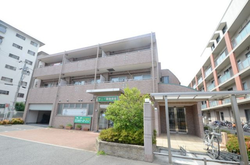 敷地内に駐輪場があります☆