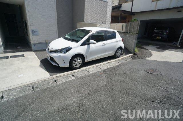 ADC保田窪Streamの駐車場