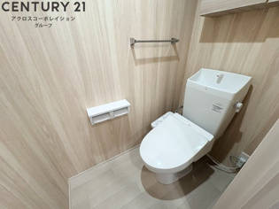 収納スペースあり！綺麗なトイレです！