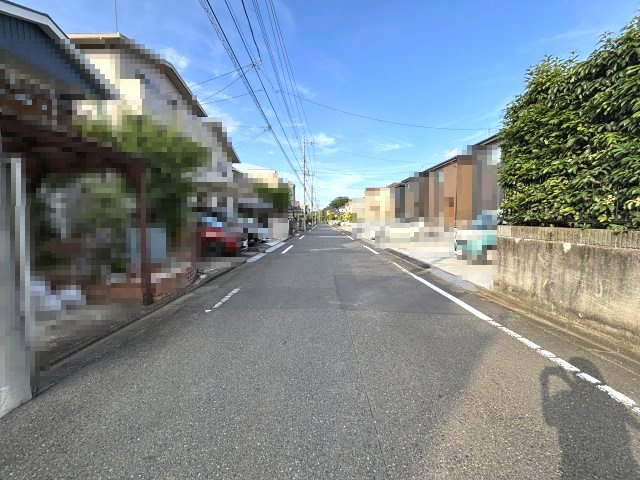 【前面道路含む現地写真】