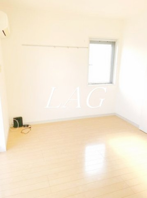 【居間・リビング】 | Ｌａ　Ｂｅｒｃｅａｕ | 洋室のお部屋です。