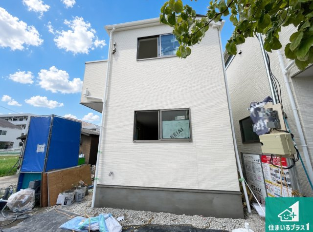 伊丹市荻野　第3期　新築一戸建ての外観|周辺は落ち着いた街並みの住宅地！子育てがしやすい住環境です！まだ未完成ですが、現地でしかわからない事もございます。是非一度ご覧ください。