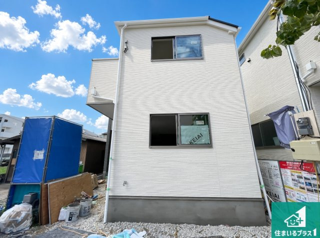 伊丹市荻野　第3期　新築一戸建ての外観|周辺は落ち着いた街並みの住宅地！子育てがしやすい住環境です！まだ未完成ですが、現地でしかわからない事もございます。是非一度ご覧ください。