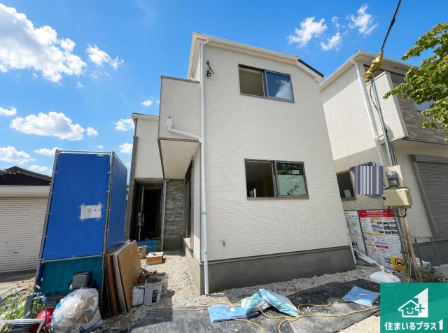伊丹市荻野　第3期　新築一戸建ての外観|周辺は落ち着いた街並みの住宅地！子育てがしやすい住環境です！まだ未完成ですが、現地でしかわからない事もございます。是非一度ご覧ください。