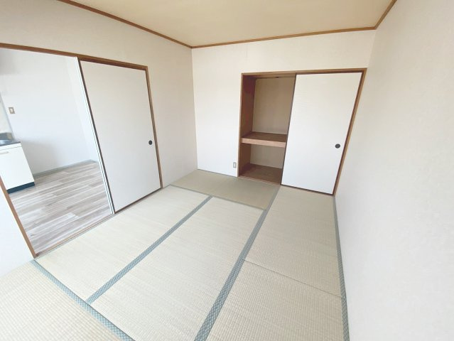 メゾンド・ソレイユの和室