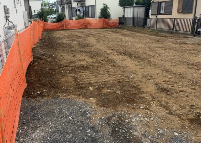 【外観】 | 土地購入を検討されている場合、境界杭がない状態で購入してしまうと境界確定測量をする必要があり、費用がかかります。購入の前に、売主、隣土地所有者立ち合いのもと境界を確定し境界杭を設置するのがベストです。