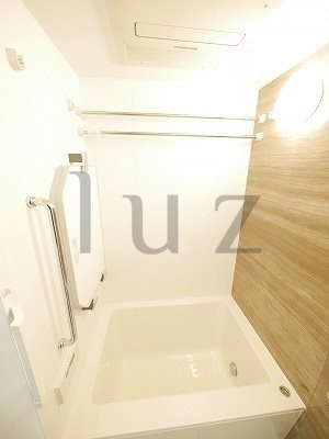 グランパセオ横濱関内プレミアムの浴室