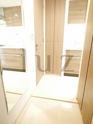 グランパセオ横濱関内プレミアムの玄関