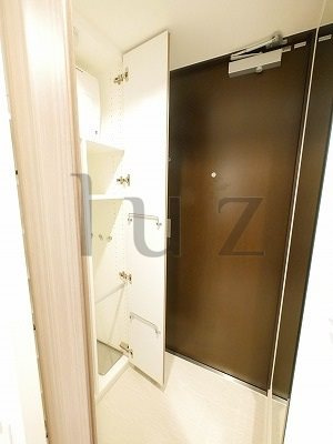 グランパセオ横濱関内プレミアムの玄関