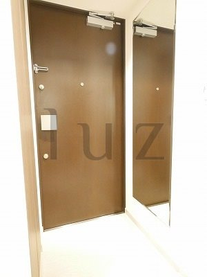 グランパセオ横濱関内プレミアムの玄関