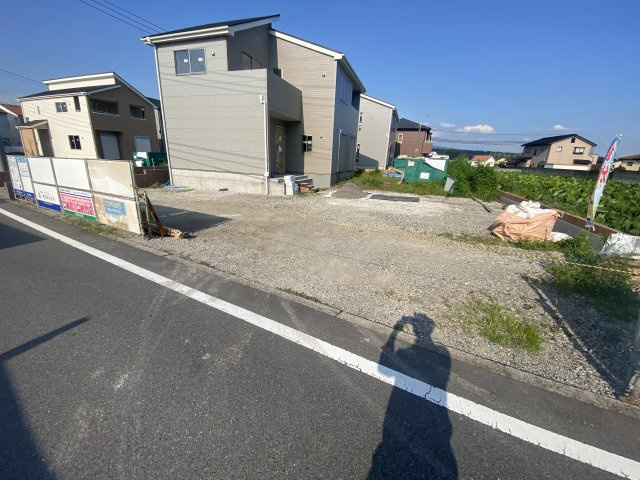 新築　渋川市金井第19　Livele Garden.S　4号棟の駐車場|現地写真　駐車スペースは2台分可能です！					
