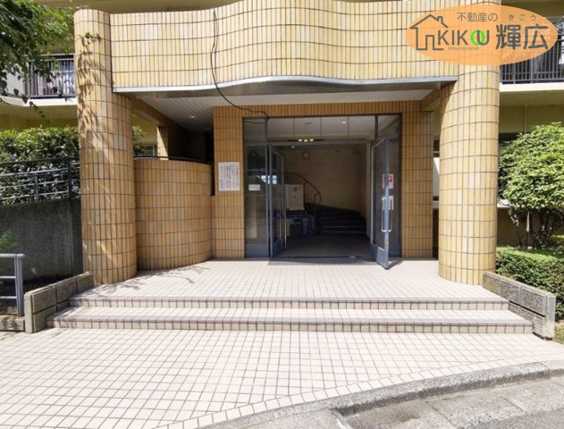 藤和東加古川ハイタウンＡ棟　12階のエントランス