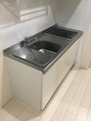 2口IHコンロ付きのシステムキッチンです♪