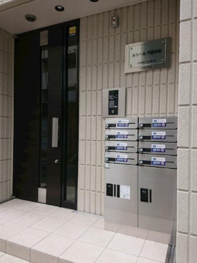 ルシール門前仲町のエントランス|ゆとりのあるエントランスです