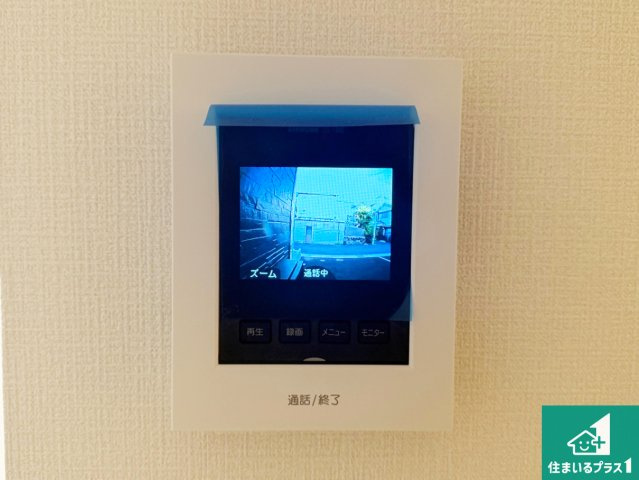 10(土)11(日)12(祝)現地説明会！◆八尾市福万寺町　第8期　新築一戸建ての防犯設備|カラーモニターインターホン！声だけでなく来訪者の姿や顔がモニターで確認できるので、小さなお子様がいらっしゃるご家庭でも安心できます！