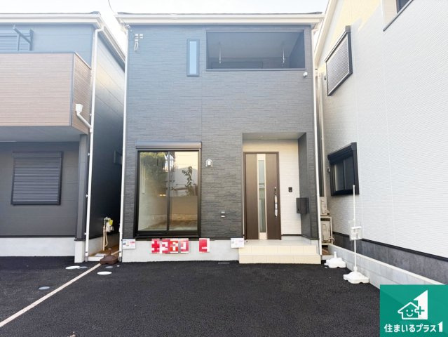 10(土)11(日)12(祝)現地説明会！◆八尾市福万寺町　第8期　新築一戸建ての外観|安心の10年保証！外観を美しく保ち、雨水で汚れを落とします！気になることがありましたら、お気軽にお問い合わせください！