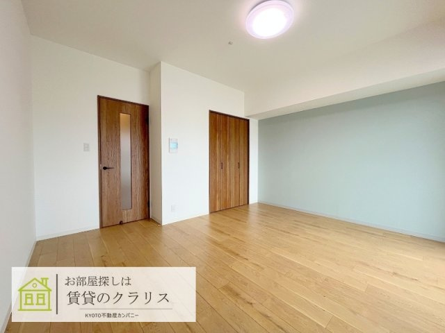 グランレブリー桂川サウススクエアの居間・リビング