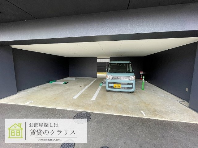 グランレブリー桂川サウススクエアの駐車場