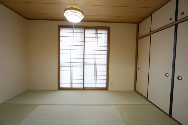 西宮市天道町のハイツの和室