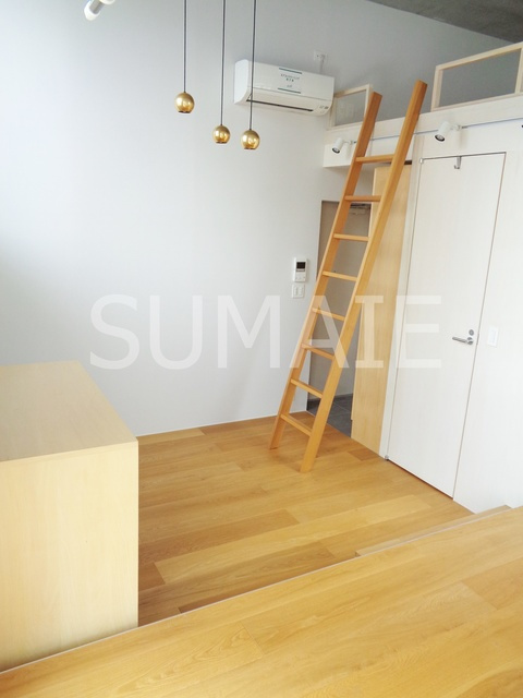 北区田端４丁目の賃貸マンションの居間・リビング|ロフト付きの１ＬＤＫのお部屋です♪