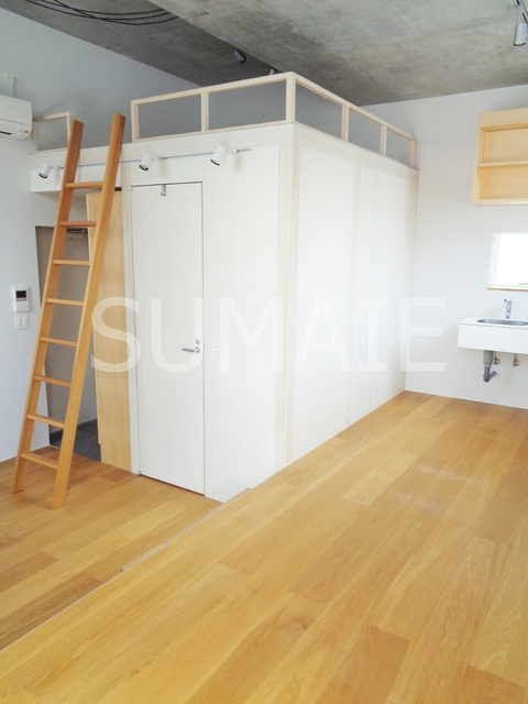北区田端４丁目の賃貸マンションの居間・リビング|ロフト付きの１ＬＤＫのお部屋です♪
