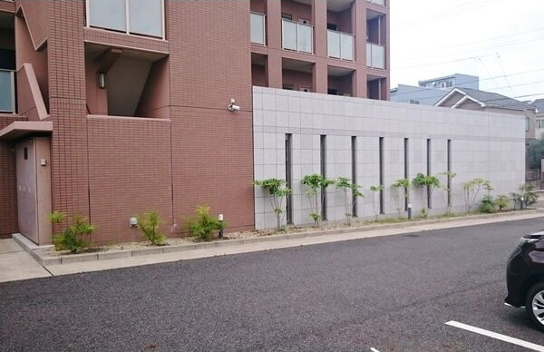 FROLIGOの駐車場