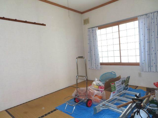 北見市高栄西町３丁目９番３０号　中古売家外土地５筆の和室|和室がひろがる居住スペース