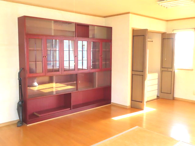 北見市高栄西町３丁目９番３０号　中古売家外土地５筆の収納