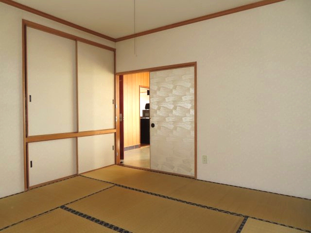 北見市高栄西町３丁目９番３０号　中古売家外土地５筆の和室|和室、ちょっとしたくつろぎスペースにいかがでしょうか