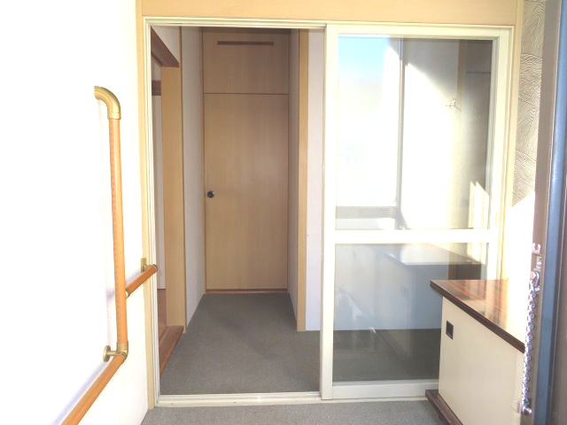 北見市高砂町１２番３号　中古売家の玄関