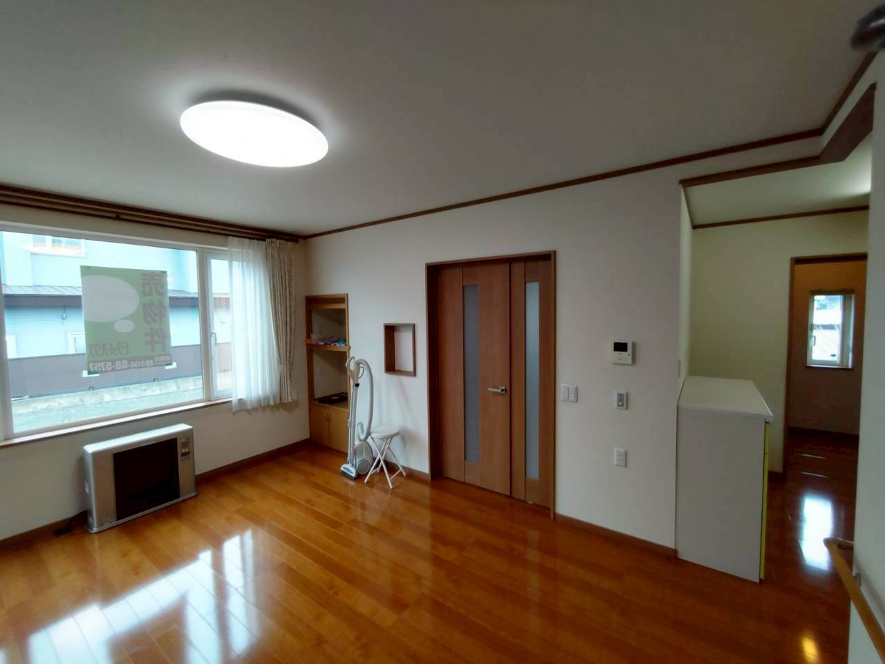 貝塚2丁目中古住宅【非常にきれいです！】の居間・リビング