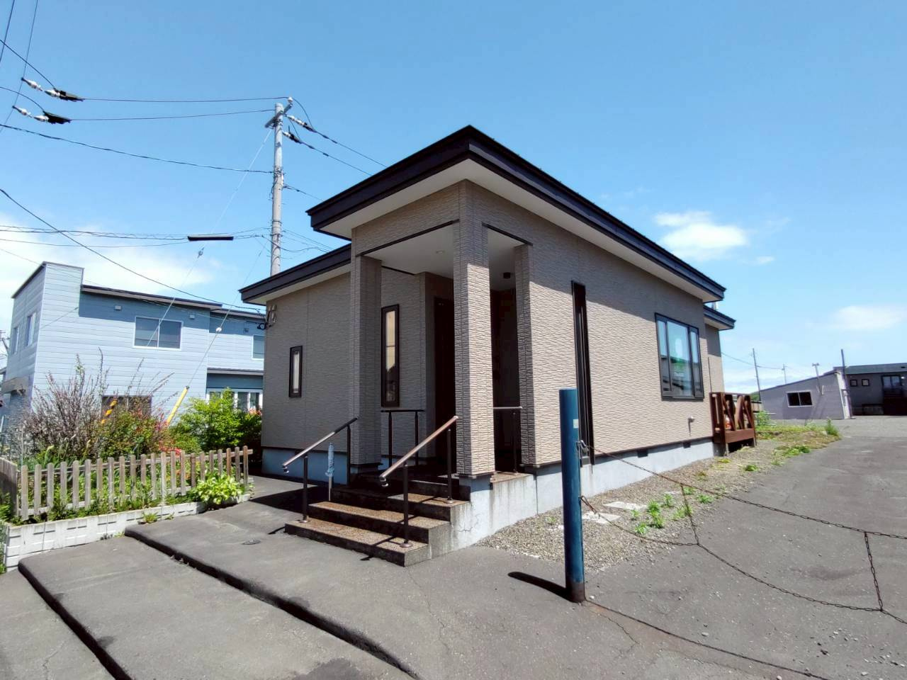 貝塚2丁目中古住宅【非常にきれいです！】の外観