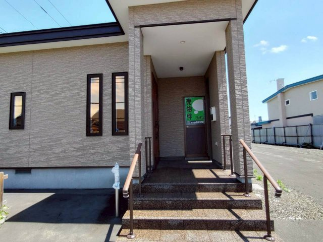 貝塚2丁目中古住宅【非常にきれいです！】の玄関