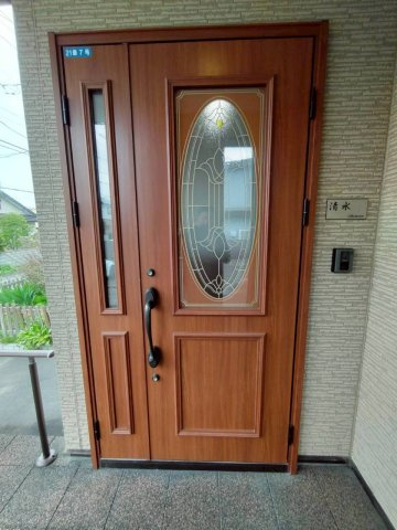 貝塚2丁目中古住宅【非常にきれいです！】の玄関