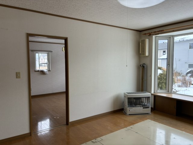 中古戸建　訓子府町東町の居間・リビング|居間です