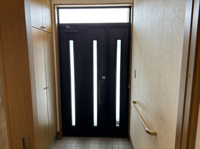 中古戸建　訓子府町東町の玄関|明るい玄関です