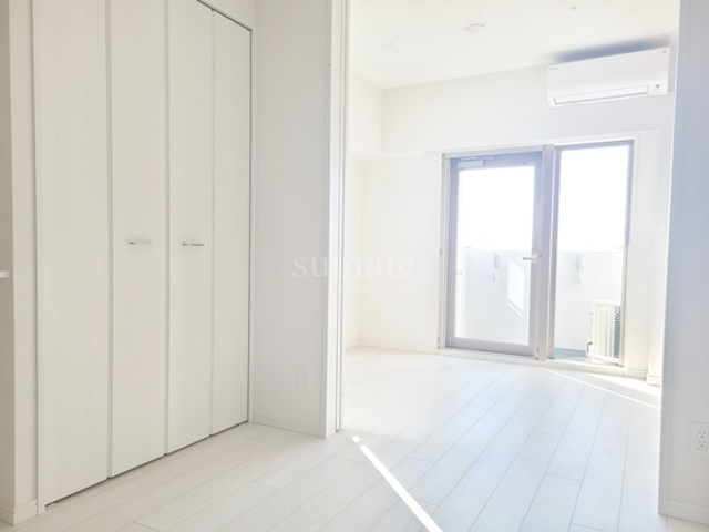 フルハウス赤羽の居間・リビング|明るいお部屋です！
