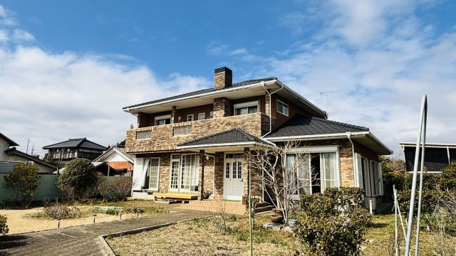 匝瑳市長谷　中古戸建の外観|敷地約291坪ドックランが可能です 駐車3台可 ７SLDK暖炉付 リビング吹抜 　海岸まで車約4分 