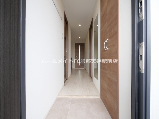 エメルミナ豊中岡町の玄関
