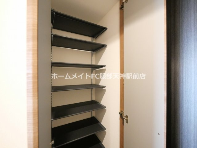 エメルミナ豊中岡町の収納