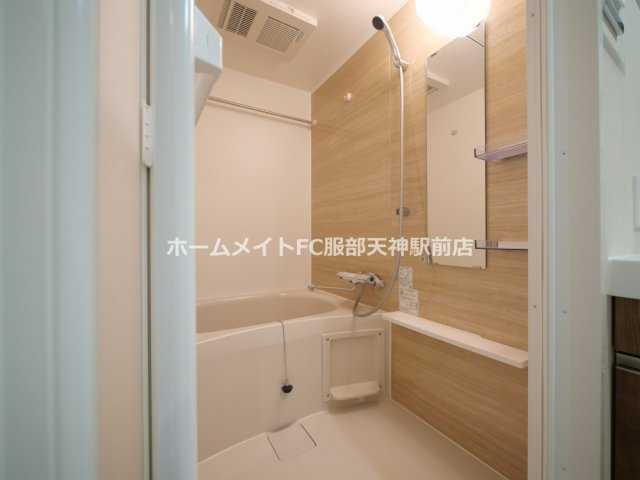 エメルミナ豊中岡町の浴室