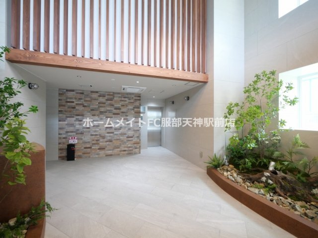 エメルミナ豊中岡町のロビー