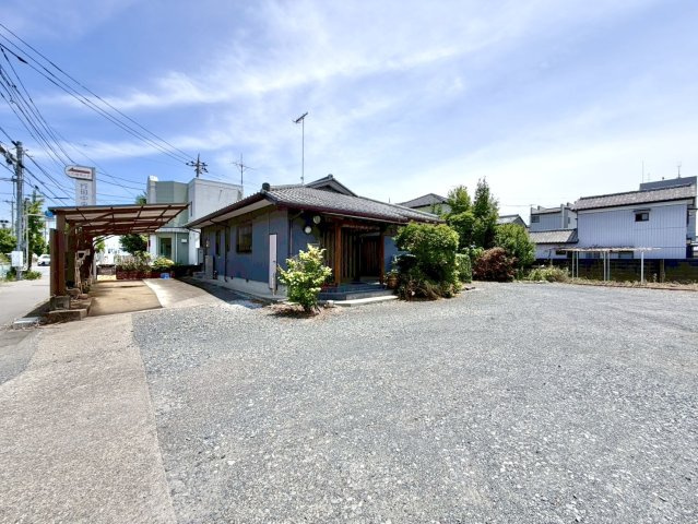 【中古戸建】行田市富士見1丁目の外観|■外観｜外構や植栽の計画次第で自分好みにアレンジできる余白があり、住みながら楽しめる住まいです♪