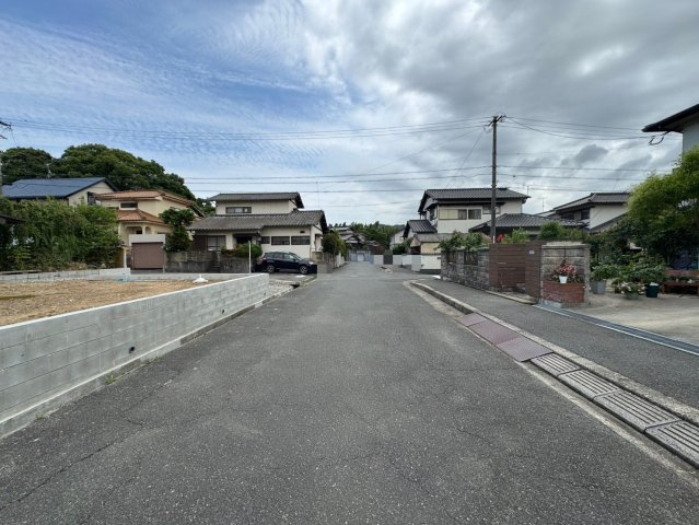 Adoble+ーアドブル＋小倉南区朽網東6丁目1期　【小倉南区　新築戸建て】の前面道路含む現地写真|現地撮影　2026,6,6　Adoble+ーアドブル＋小倉南区朽網東6丁目1期　【小倉南区　新築戸建て】