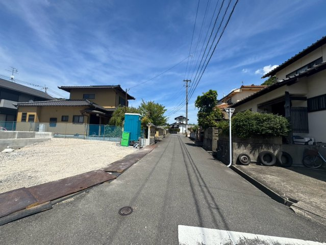 Adoble+ーアドブル＋小倉南区朽網東6丁目1期　【小倉南区　新築戸建て】の前面道路含む現地写真|現地撮影　2026,7,31　Adoble+ーアドブル＋小倉南区朽網東6丁目1期　【小倉南区　新築戸建て】