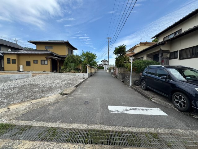 【前面道路含む現地写真】の画像