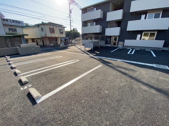 ボナール・三ツ石の駐車場